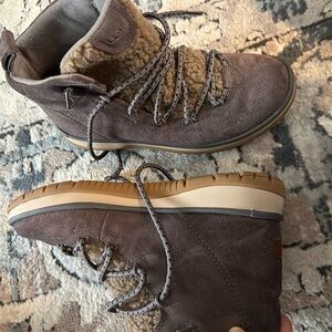 Ugg lakesider heritage boot
